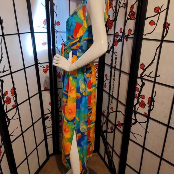 K.C. SPENCER NEW YORK  LADIES MAXI HAWAIIAN FLORAL DRESS/FRONT TIE SIZE 6 - Picture 5 of 16